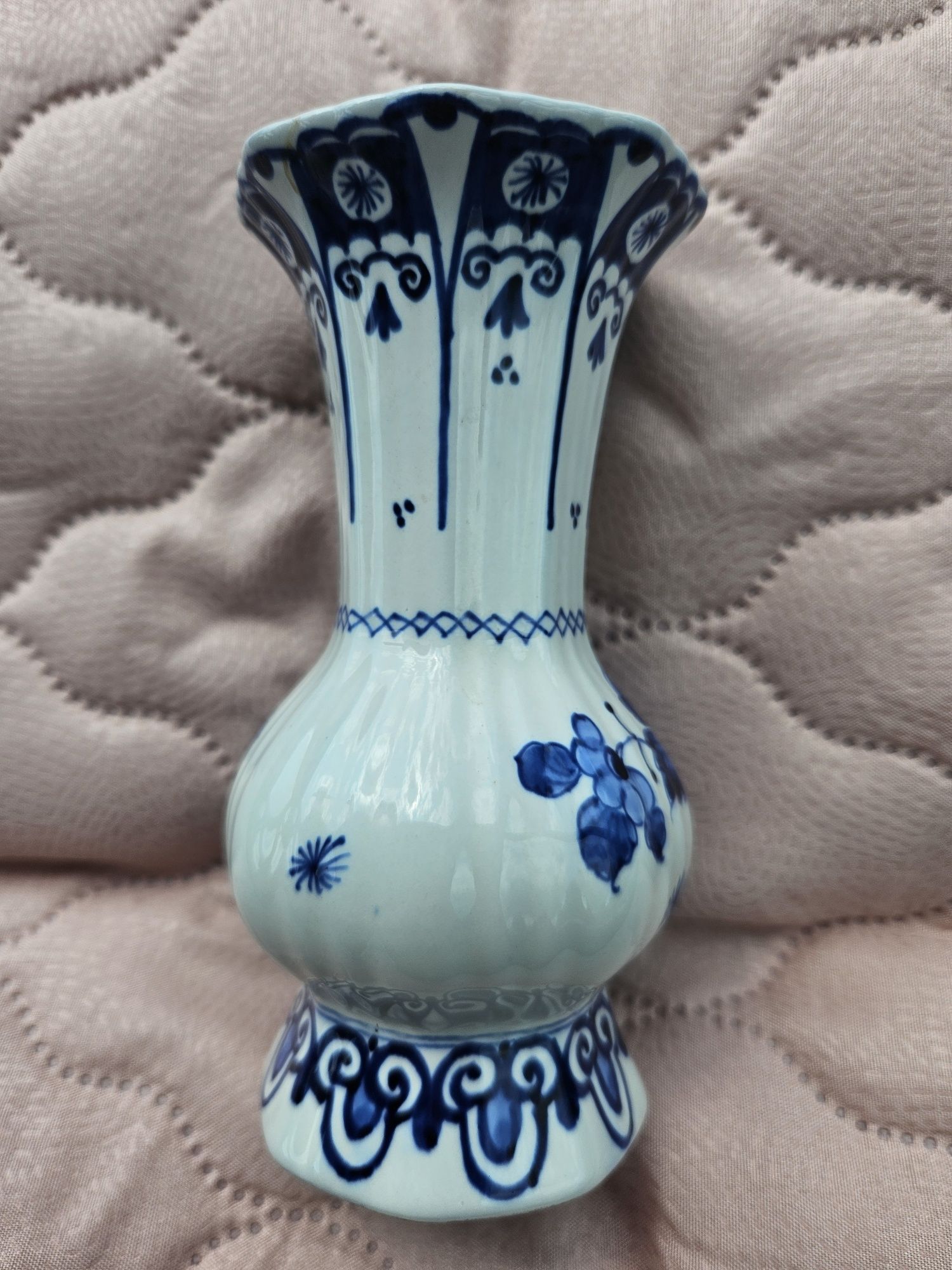 Porcelana Fles (Royal Delft) Delft niebieski mały wazon (1965)Holandia