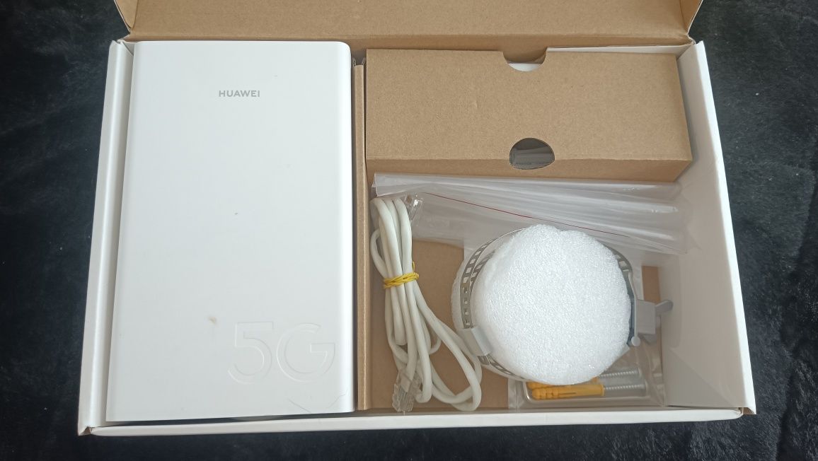Domowy MODEM ROUTER Kartę SIM 5G 4G LTE z agregacją 5 pasm bez SIMLock