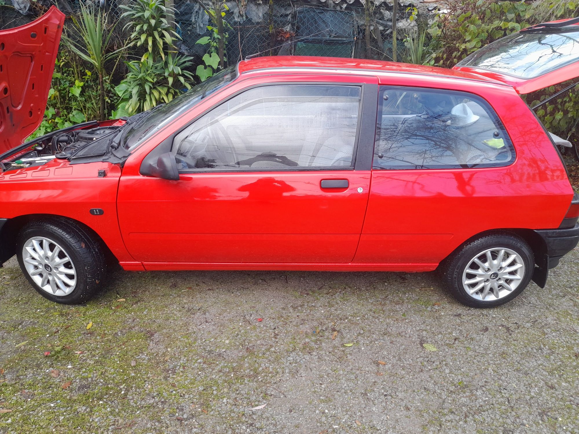 Renault clio clássico impecável