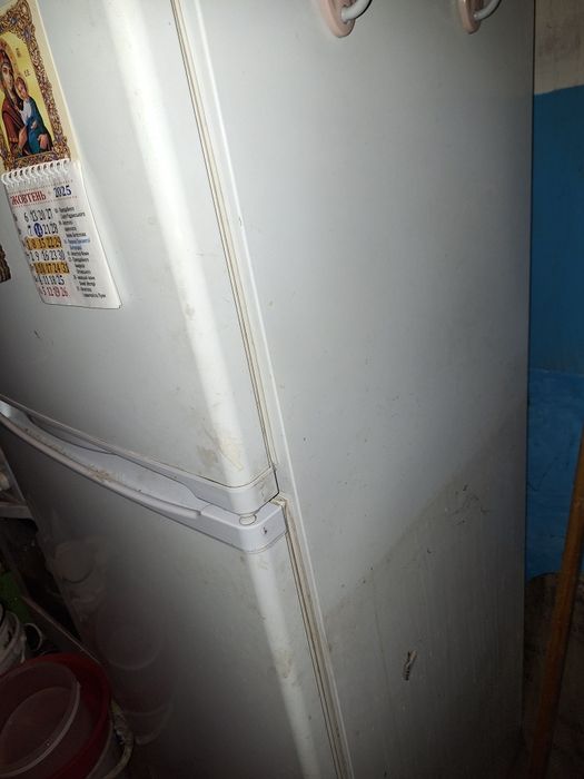 Продам холодильник