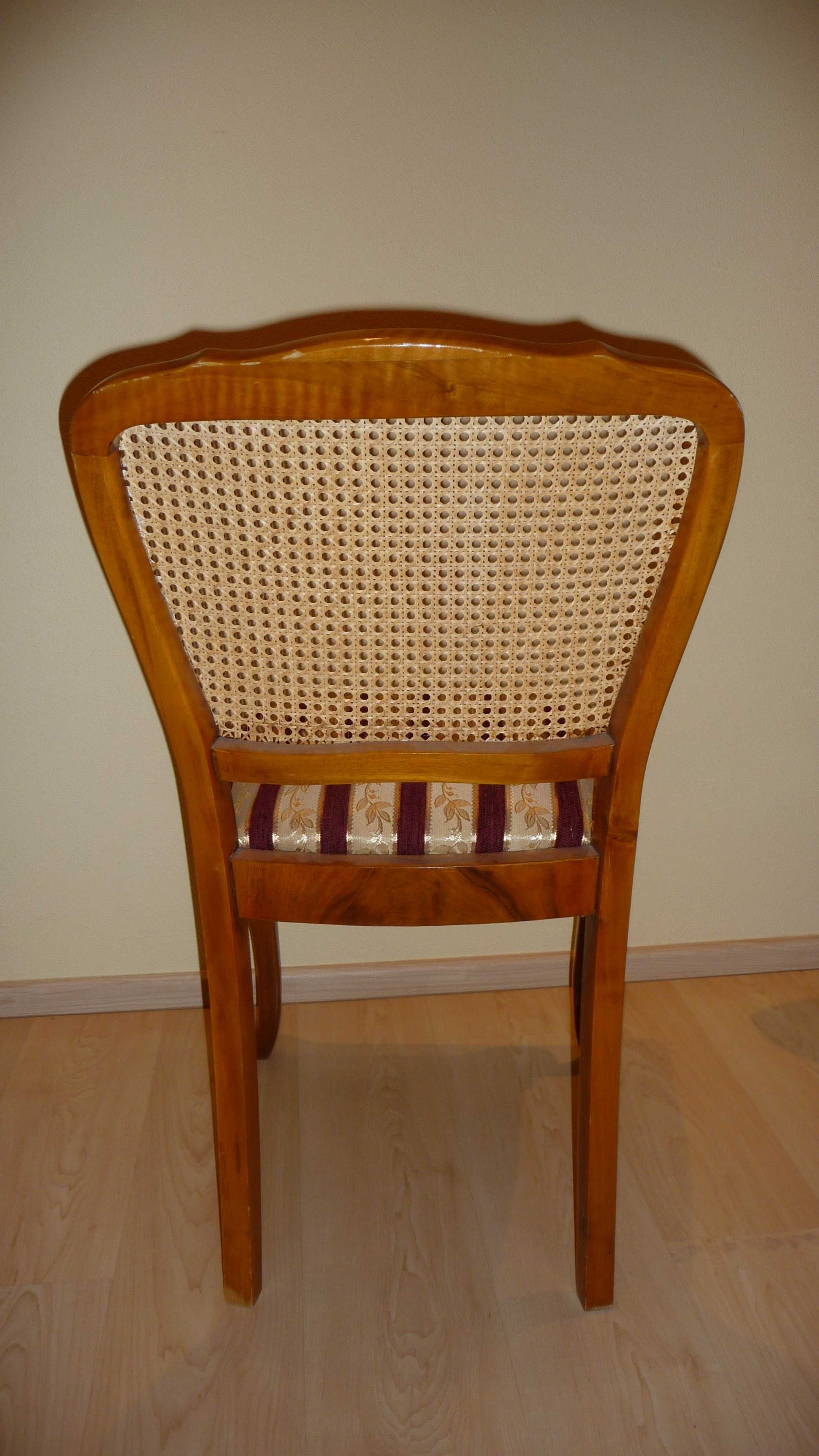 5 starych antycznych krzeseł
