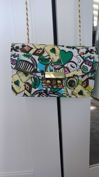 Torebka funky na zlotym lancuszku