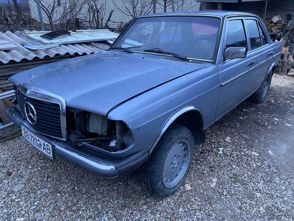 Голий кузов Мерседес W123