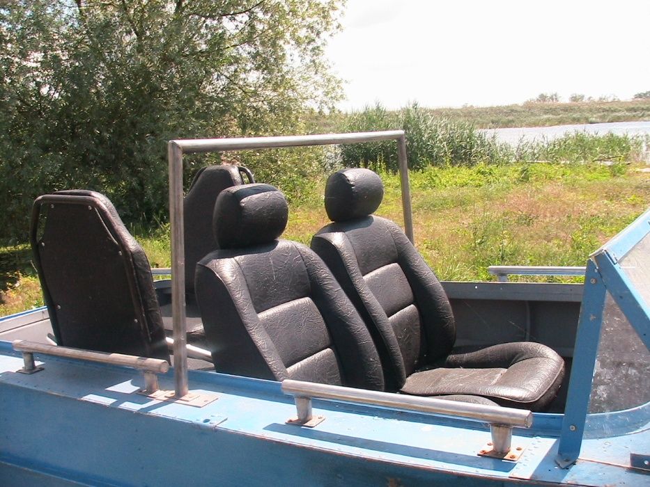 Продам лодку с мотором