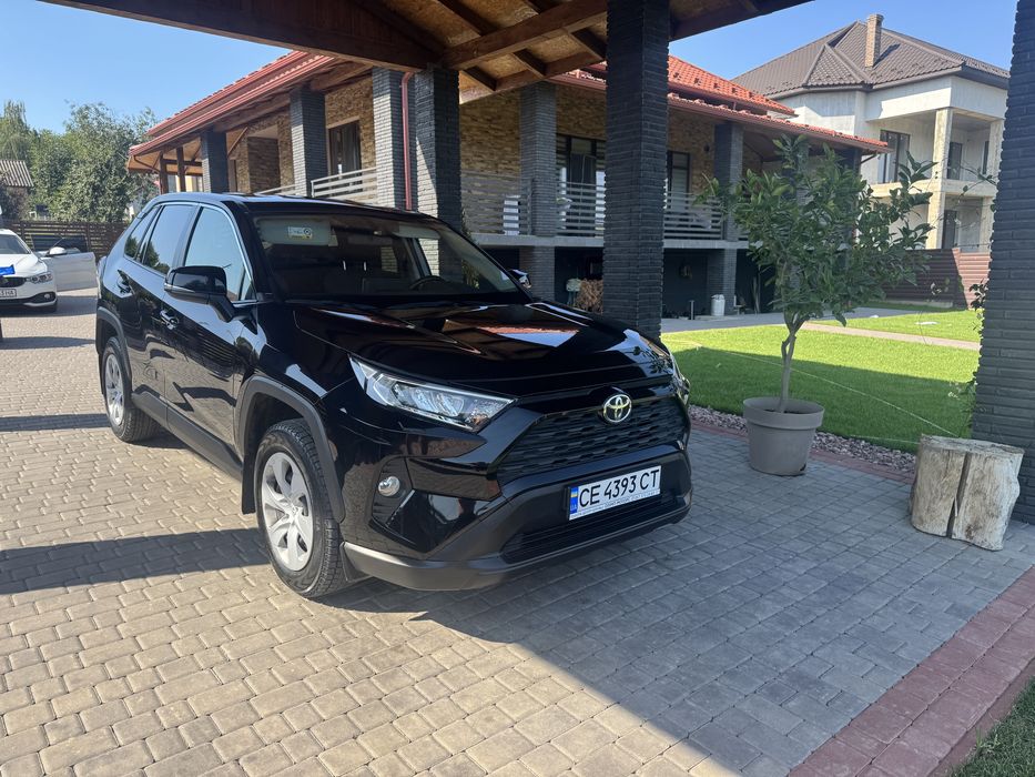 Продається автомобіль Toyota Rav 4