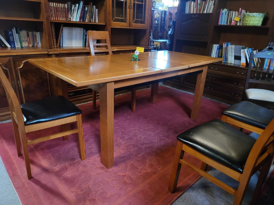 Mesa em madeira maciça - extensível - óptimo estado geral - Só a m