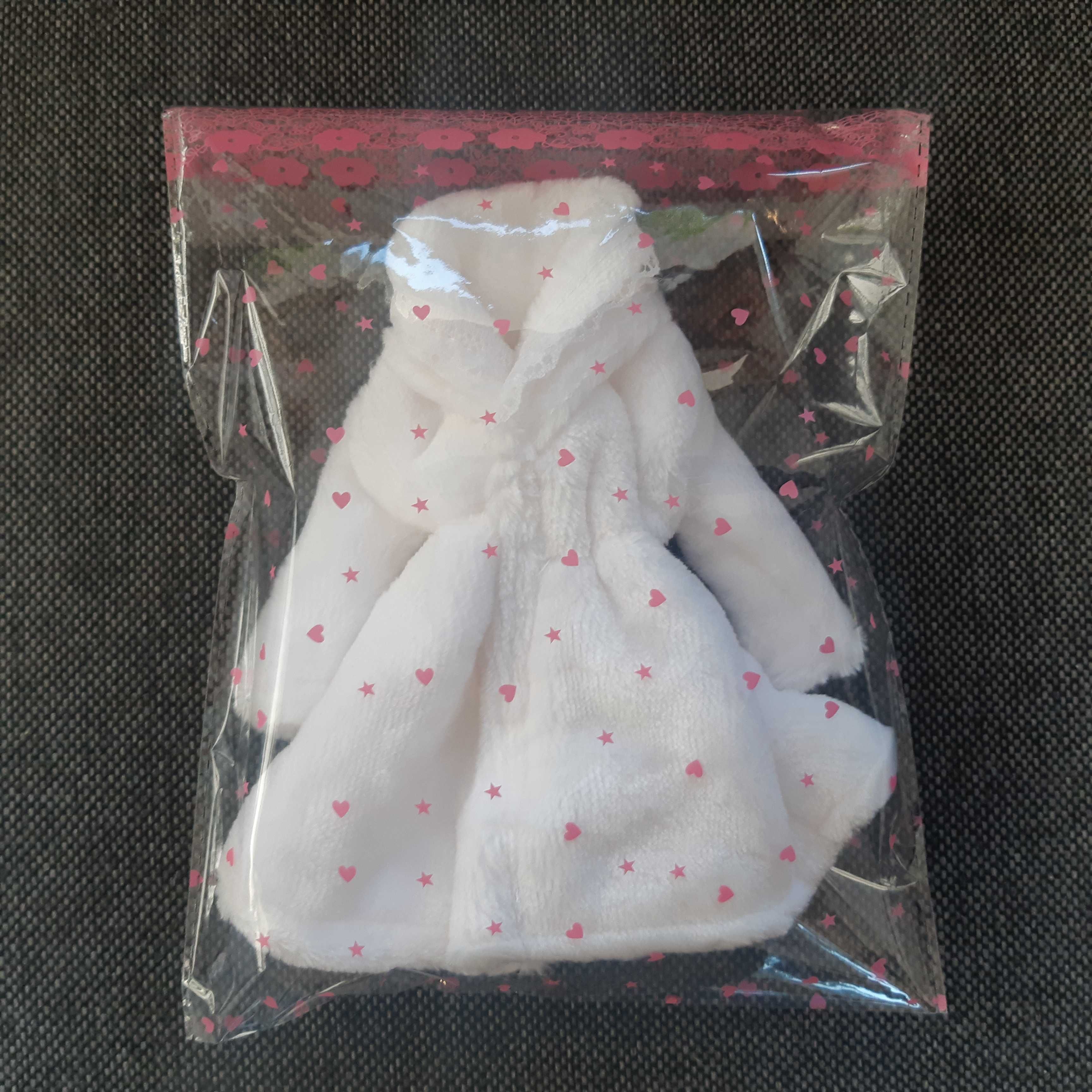 Futerko kurtka dla lalki Barbie ubranko ubranie białe na zimę prezent