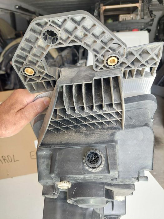 farol esq Renault camião