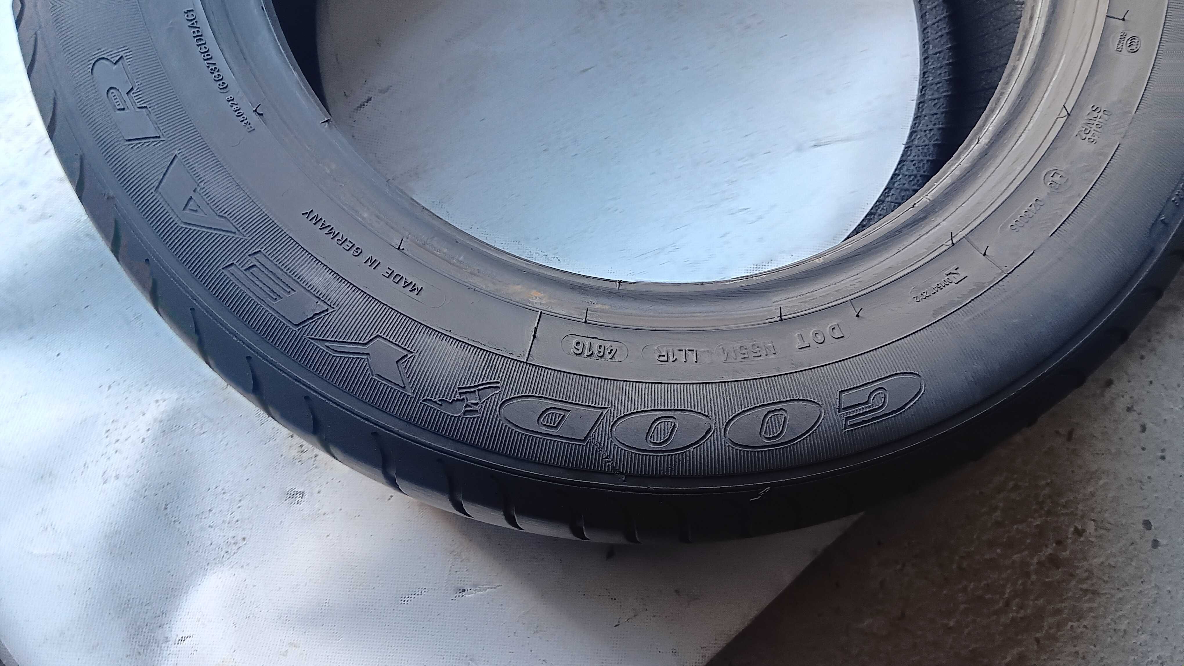 215/60/16 Goodyear efficientgr/p