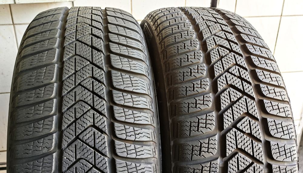 2x 225/45R18 Pirelli SottoZero 3 Winter D/B/72dB 6,41mm