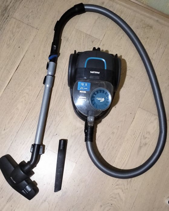 Пилосос Philips на 1800w
