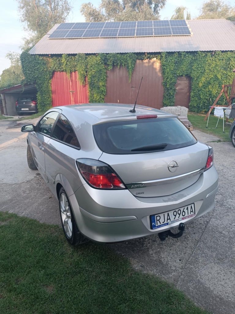 Opel Astra GTC 1.7cdti