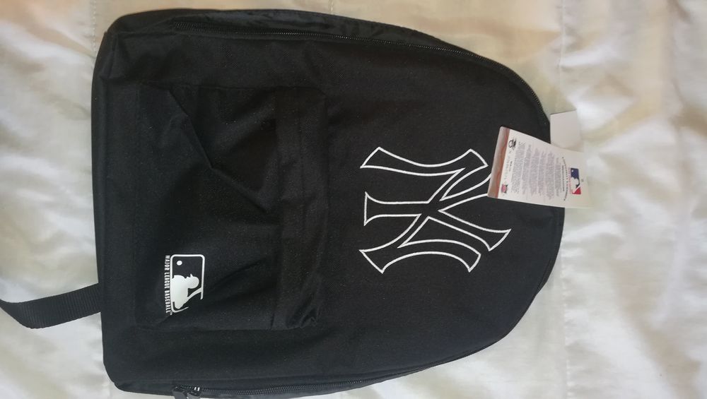 NOVA com Etiqueta e Genuína - Mochilas MLB - NY Yankees 39x30 CM
