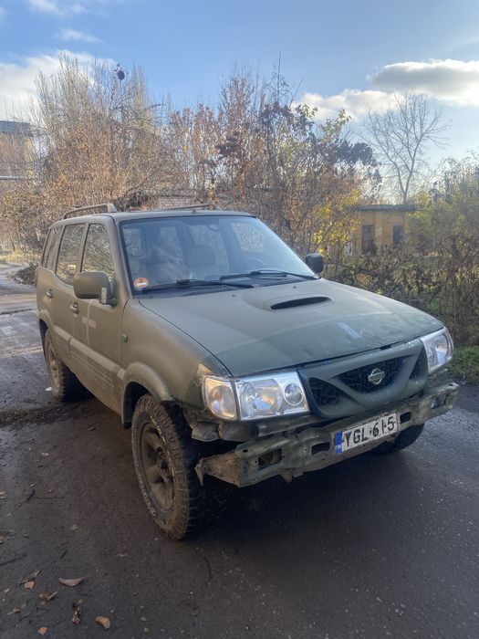 Продам Ниссан Террано 2 2.7td