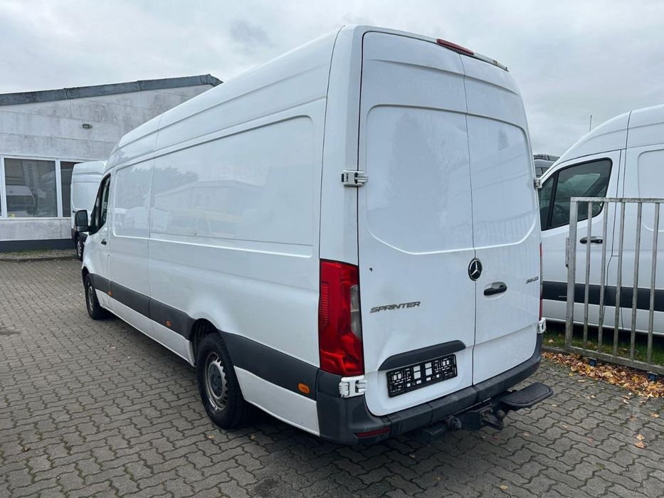 Mersedes-benz sprinter 319