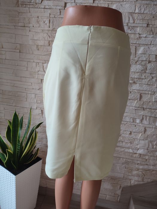 Ołówkowa jasnożółta spódnica damska M 38