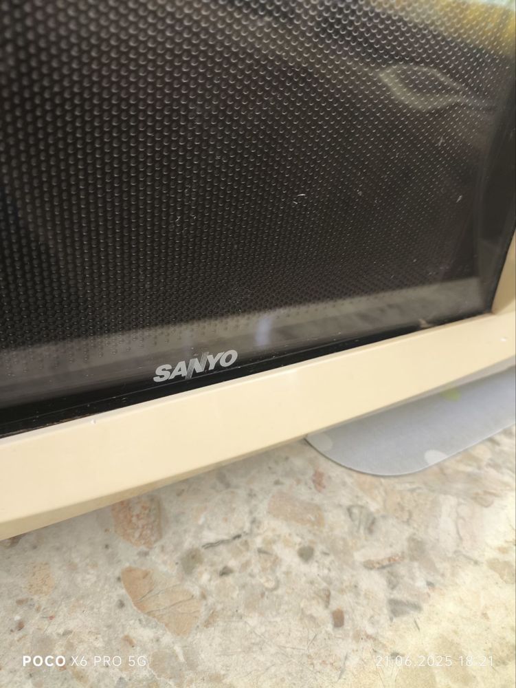 Мікрохилюова піч sanyo самовивіз