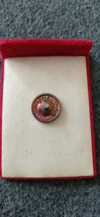 Ozdnaczenie zasłużony pracownik morza