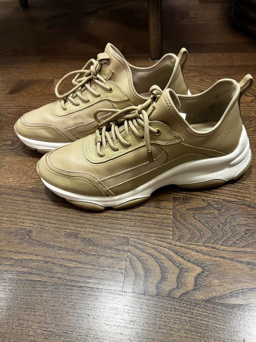 Кросівки massimo dutti, чоботи із замші clarks 42 р.