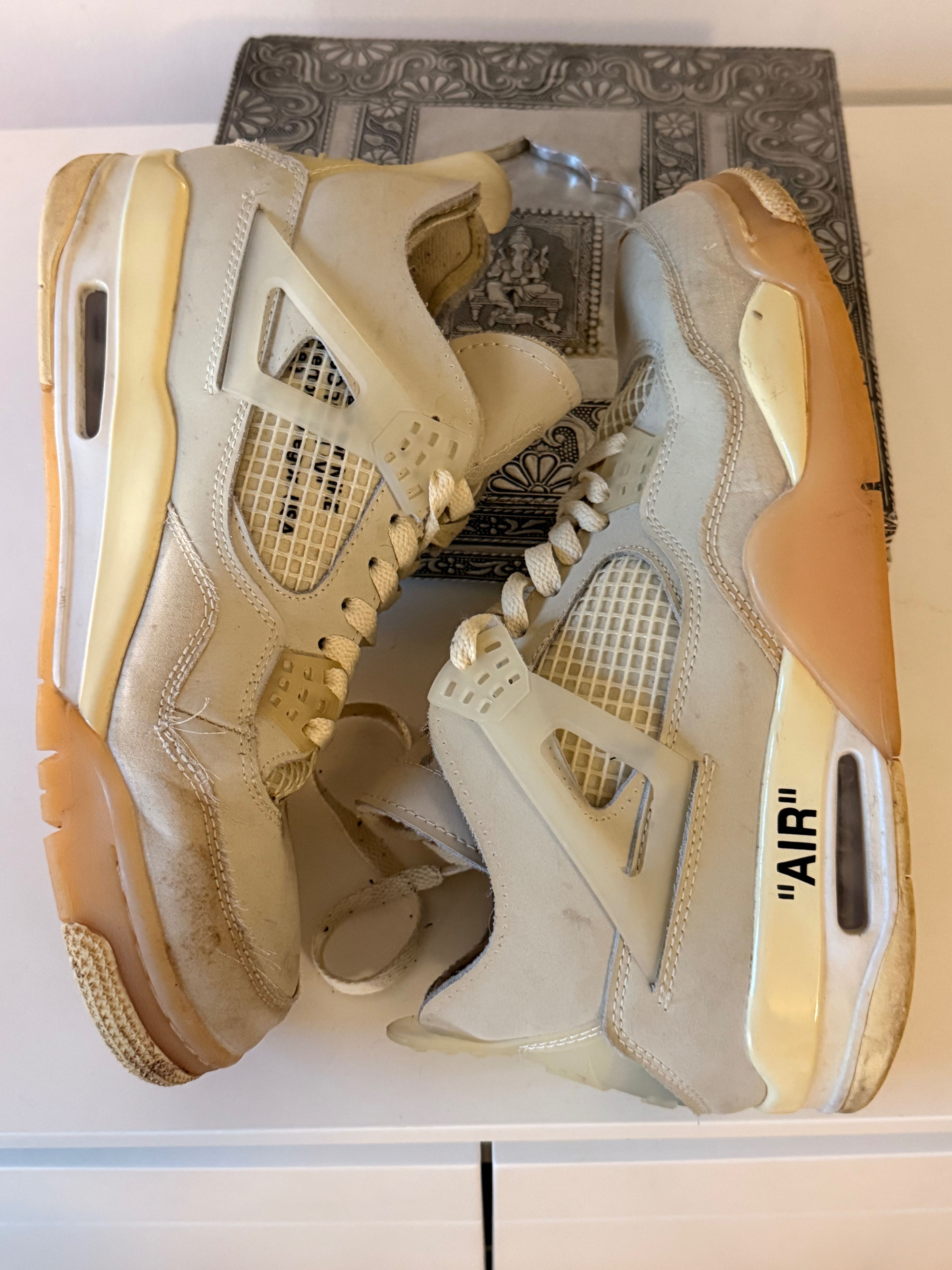 Jordan 4 Retro - Off-White Sail