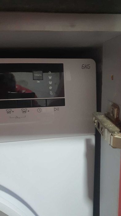 Vendo uma máquina de lavar com pouco tempo de uso