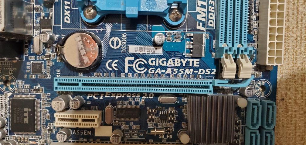 Материнська плата Gigabyte GA-A55M DS2 AMD A55