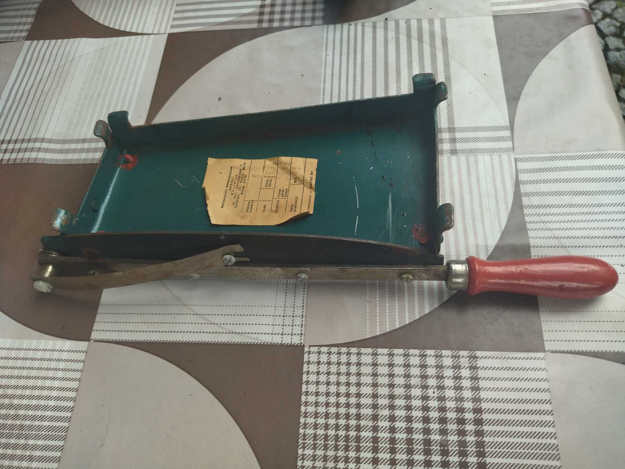 Gilotyna do zdjęć, papieru