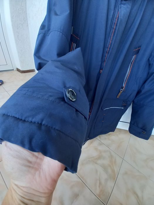 Зимова чоловіча куртка