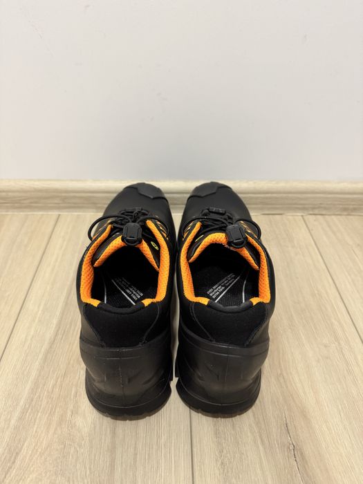 Нове Чоловіче взуття з професійним захистом,доступні й інші розміри