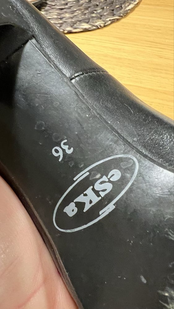 czarne skórzane buty szpilki damskie czarne 36 eska