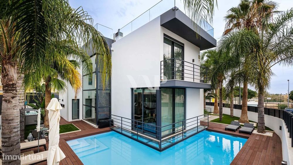 Moradia com 5 quartos e piscina privada em Montechoro, Albufeira