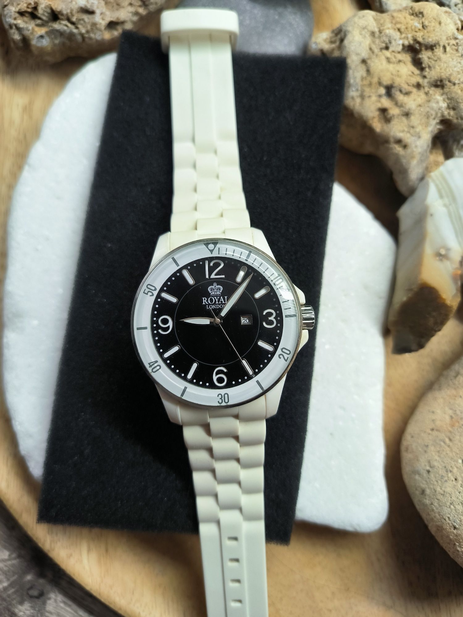 Продам годинник ROYAL London!