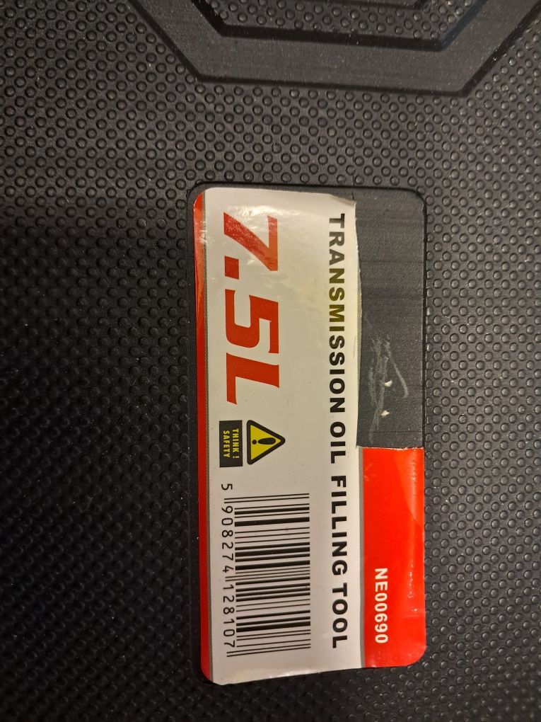 Zestaw do napełniania oleju w skrzyni biegów plus adaptery