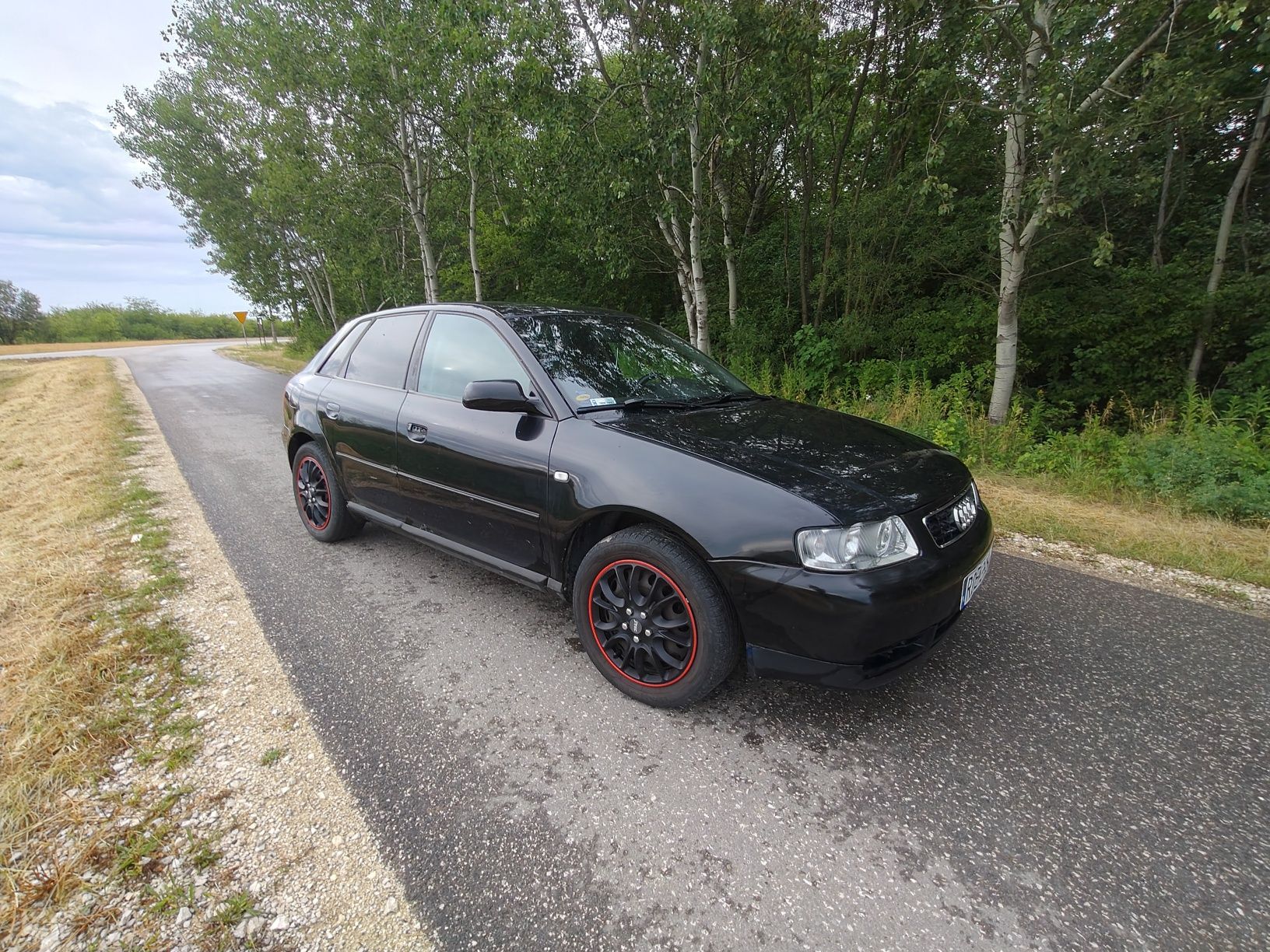 Sprzedam Audi A3 8L – rocznik 2001
Silnik 1.6 benzyna + gaz (LPG)