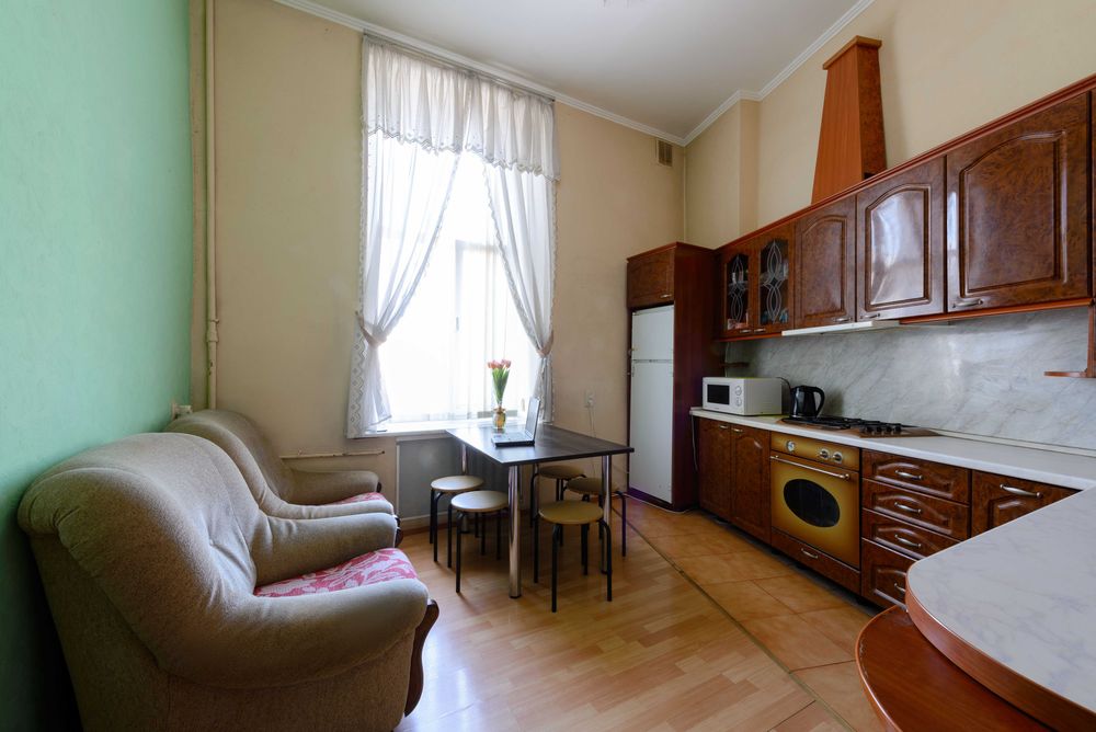 Сутки 100 грн. / Неделя 400 грн. Хостел Киев Центр Метро Льва Толстого-15-555.biz.ua