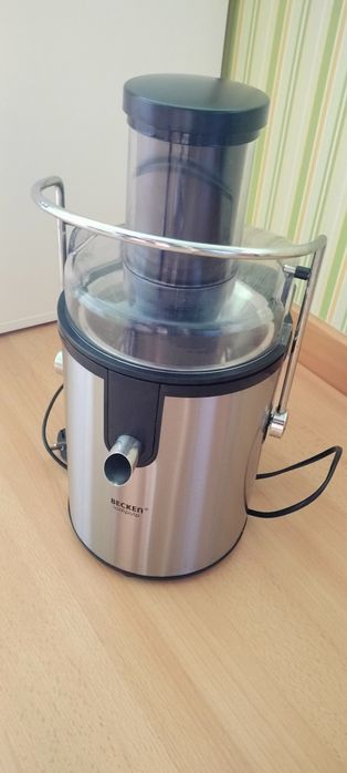 Centrífuga máquina de sumos BECKEN 700W