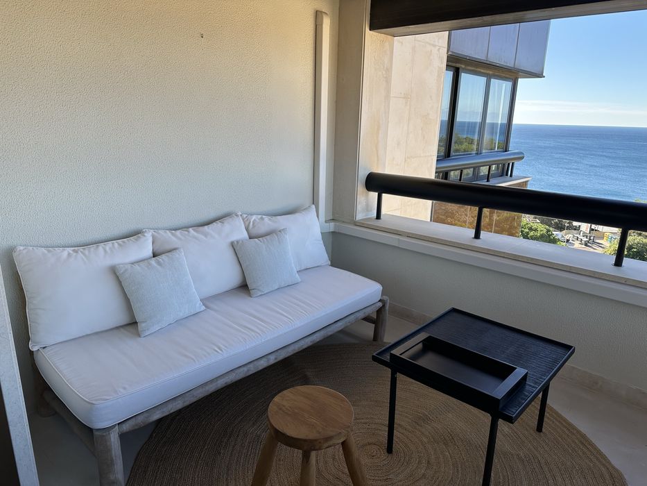 Sofá simples para varanda.