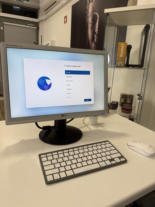 Vendo pc lenovo + monitor + rato e teclado