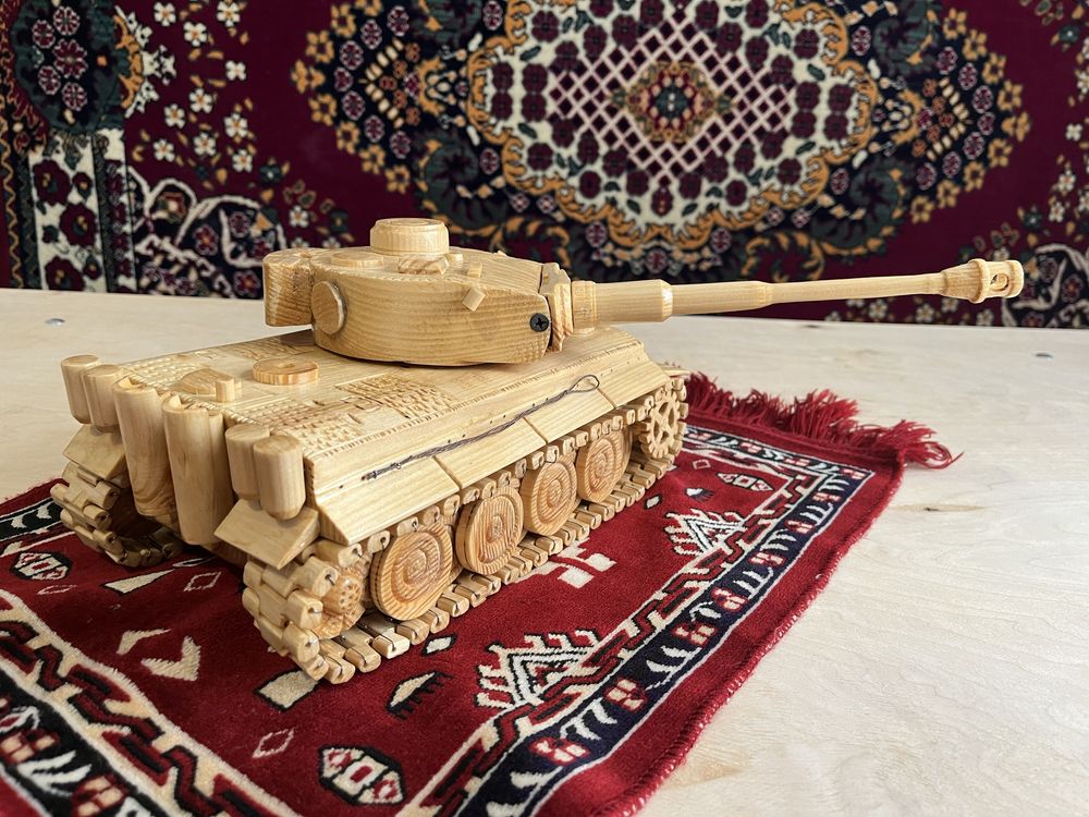 Танк Тигр 1 (Tiger 1) деревʼяний