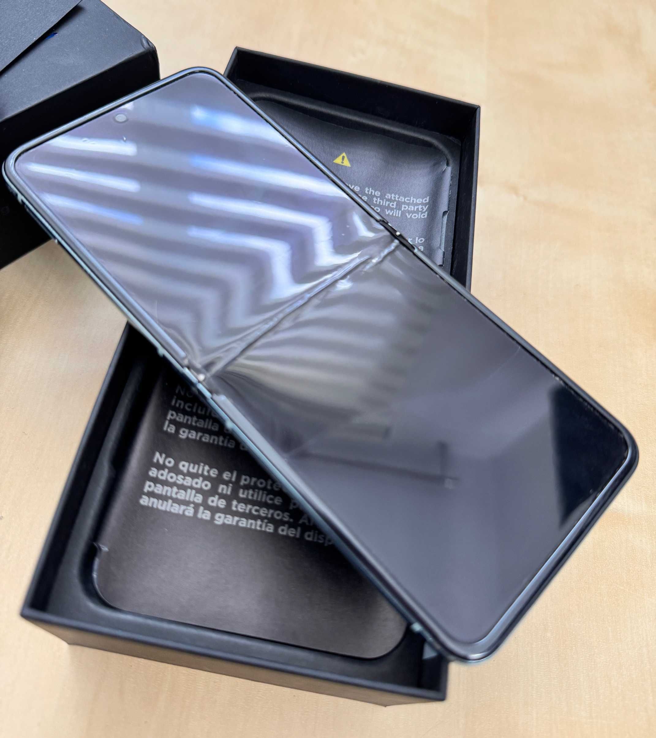 Motorola RAZR 40 Ultra - na części