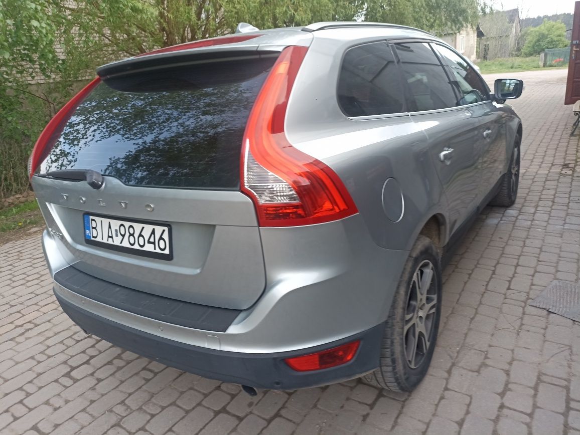 Volvo XC60 2.4 d stan bdb.