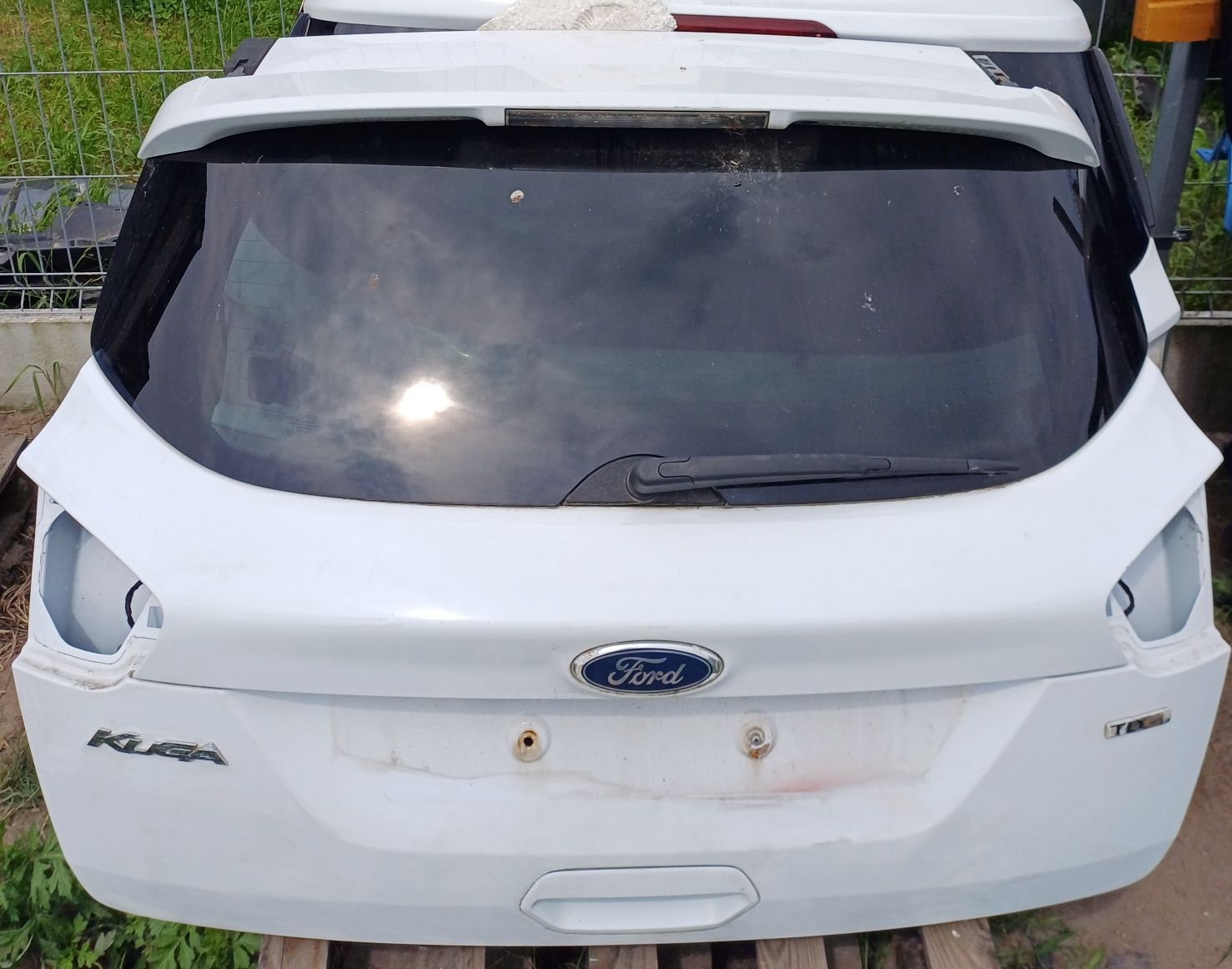 Klapa bagażnika Ford Kuga Mk 1 kolor 58 polift