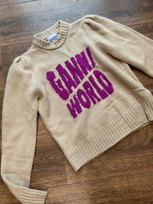 светр від GANNI