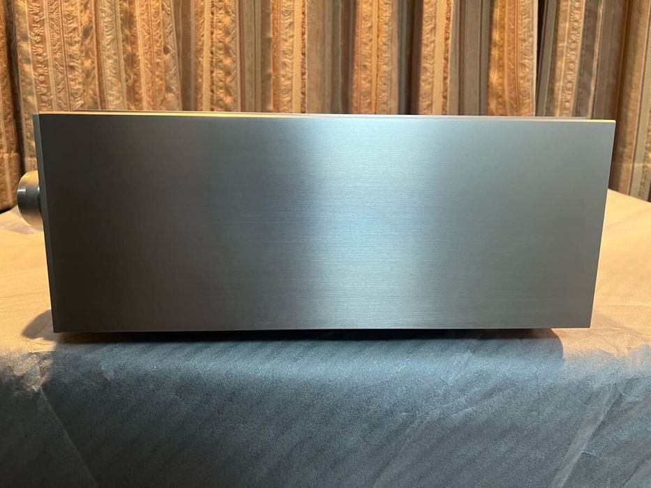 Интегральный усилитель Marantz PM10