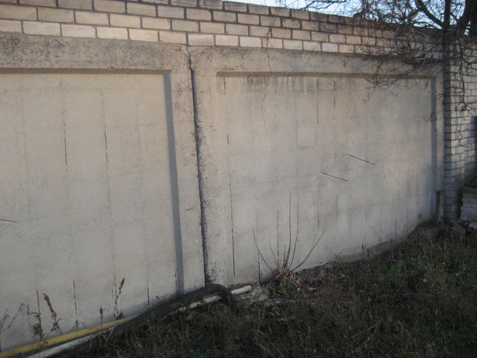 заборные плиты три шт б\у самовывоз