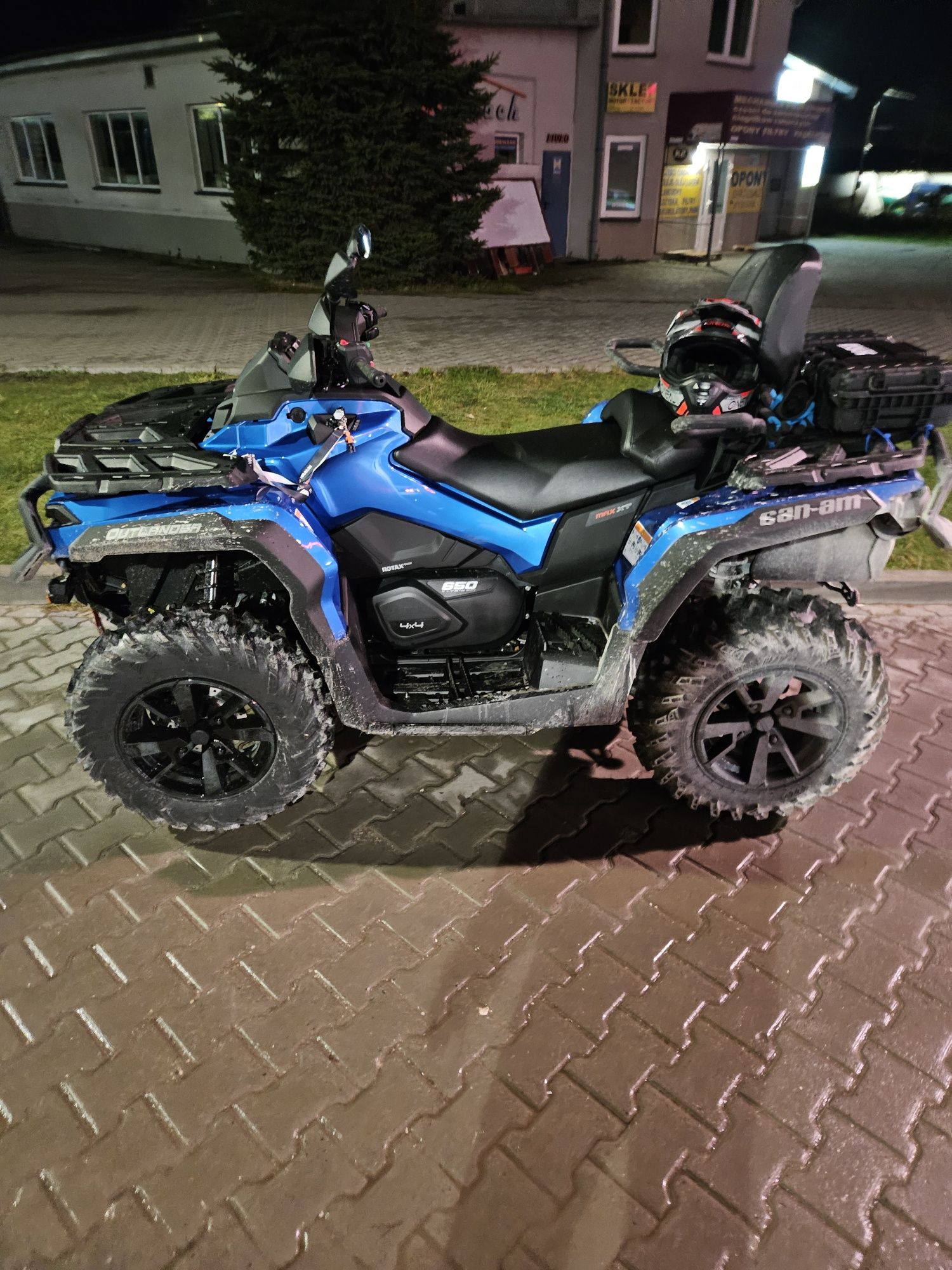 Can am 650xt max