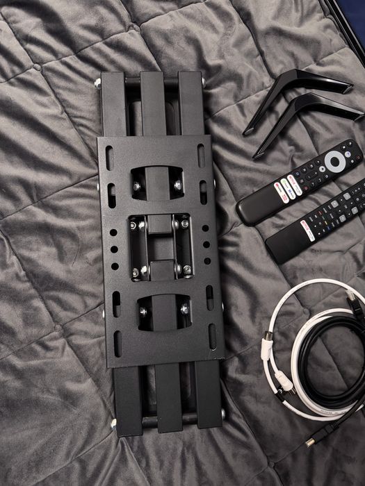 Телевізор TCL 4K HDR TV 43” кріплення у подарунок