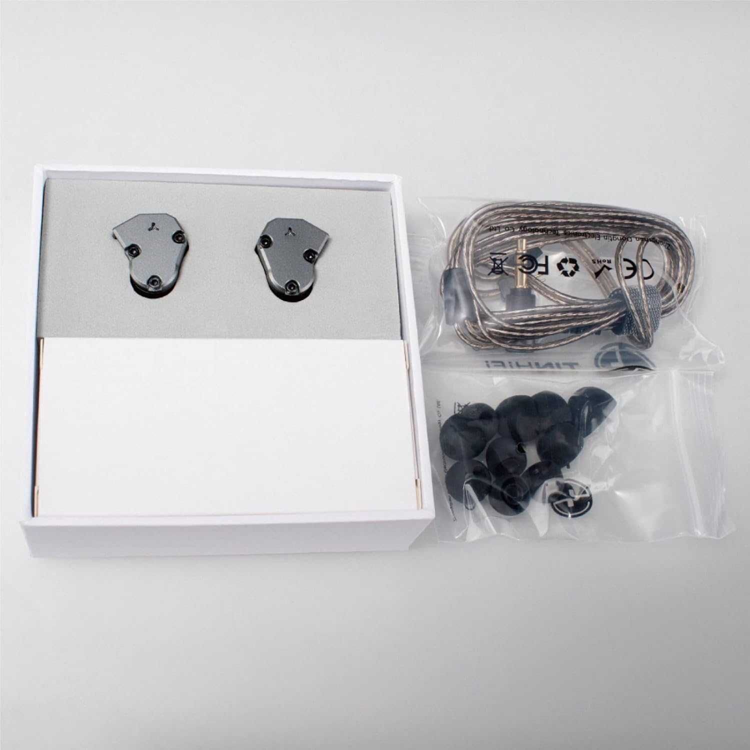 ⇒ Tin HiFi C2 2025 Mech Warrior (3.5 / mic.) - проводные IEMs наушники