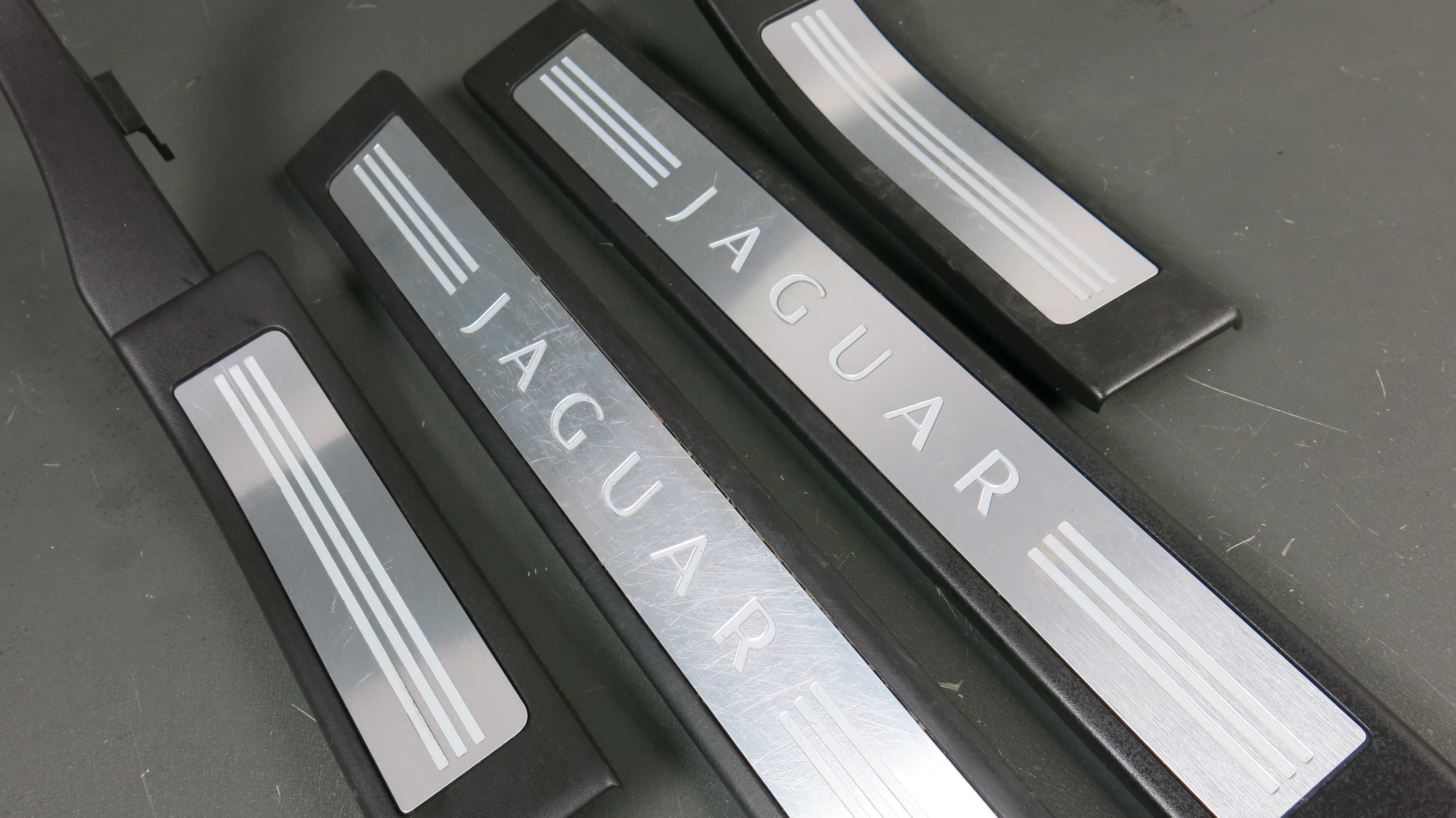 Jaguar XF X250 Lift listwa progowa listwy komplet