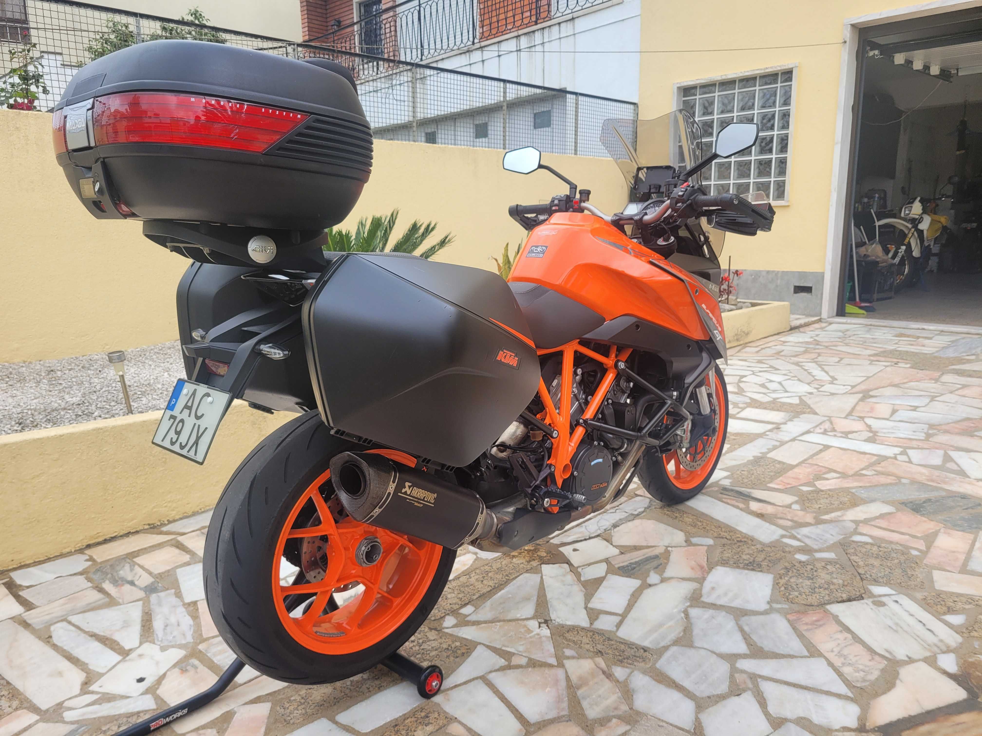 KTM 1290 SuperDuke Gt